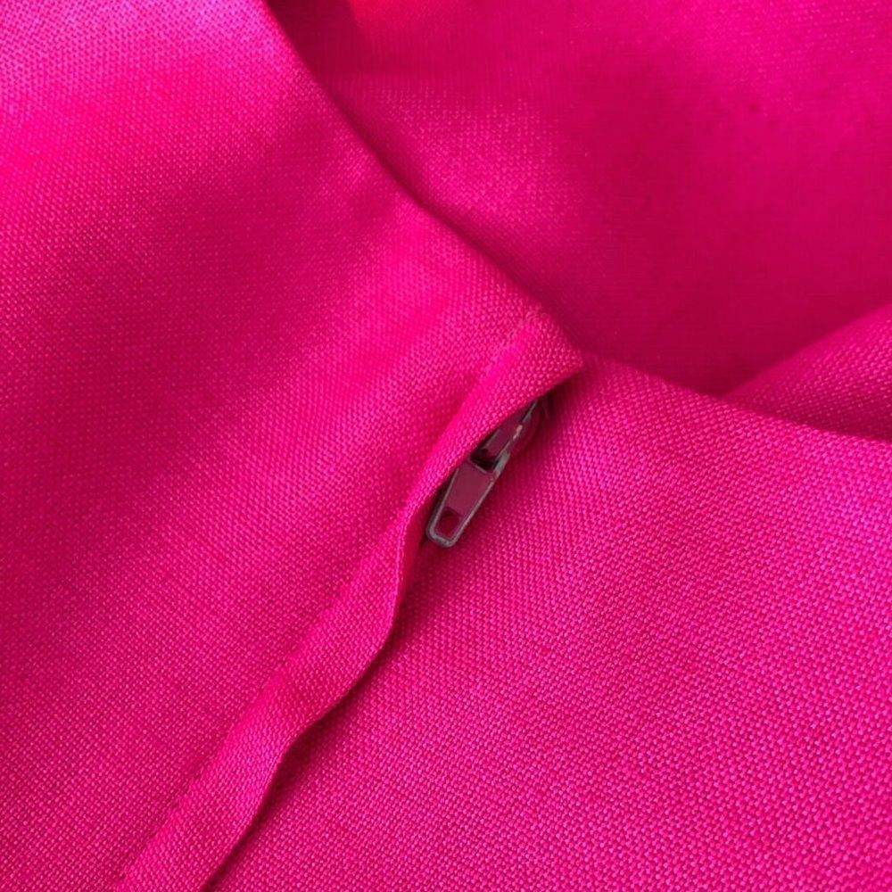 80’s Vintage Albert Nipon Bright Pink Dress with Gold Buttons - Picture 11 of 12